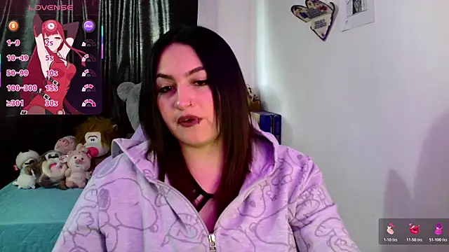 lucycherry   online show from 12/19/25, 09:44