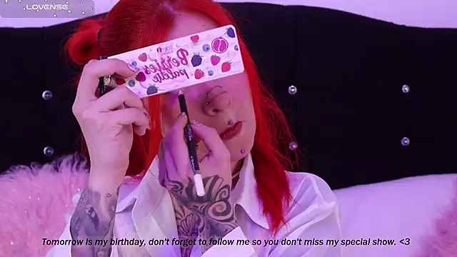 Snapshot of Daarlene chatting on 02/06/25, 11:48 Daarlene online show from 02/06/25, 11:48