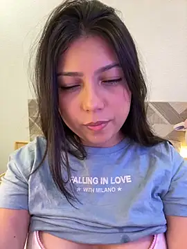 Snapshot of Maii_chan chatting on 12/01/25, 04:06 Maii chan online show from 12/01/25, 04:06