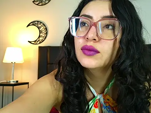 Snapshot of EvoletFMK chatting on 10/19/25, 05:46 EvoletFMK online show from 10/19/25, 05:46