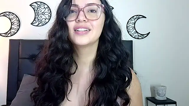 Snapshot of EvoletFMK chatting on 11/15/25, 03:30 EvoletFMK online show from 11/15/25, 03:30