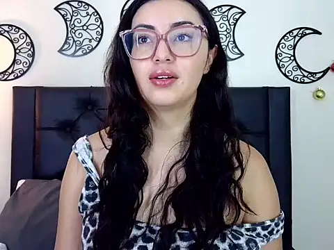 Snapshot of EvoletFMK chatting on 12/01/25, 01:49 EvoletFMK online show from 12/01/25, 01:49