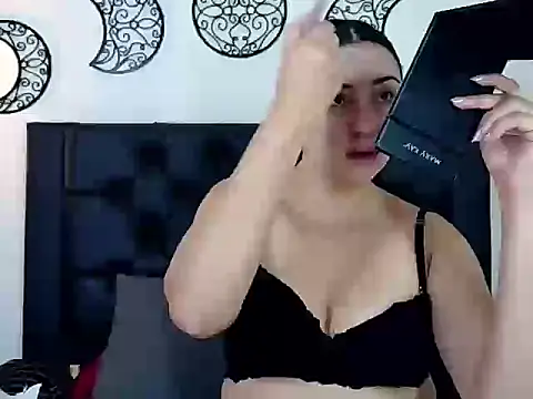 EvoletFMK online show from 12/21/25, 11:28