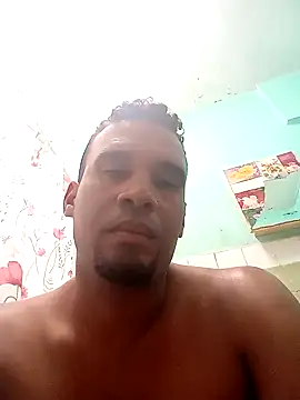 Snapshot of adriel_perez chatting on 11/21/25, 07:45 adriel perez online show from 11/21/25, 07:45