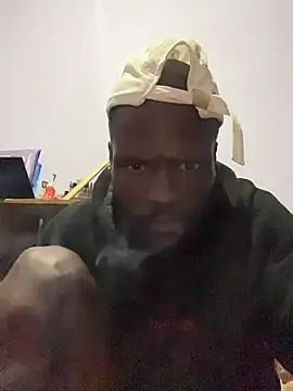 Snapshot of BringBackLostLover chatting on 12/23/25, 01:14 BringBackLostLover online show from 12/23/25, 01:14