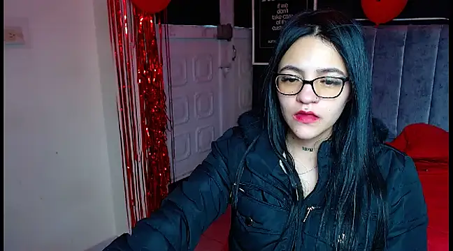 Violettasquirt online show from 02/25/25, 09:24