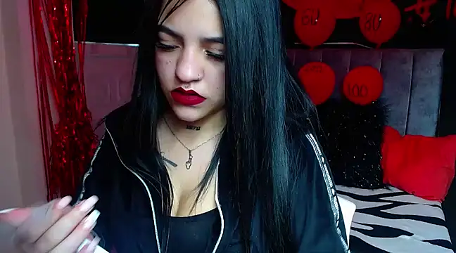 Violettasquirt online show from 03/08/25, 01:57