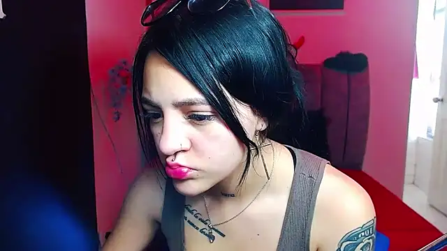 Violettasquirt online show from 09/23/25, 03:04