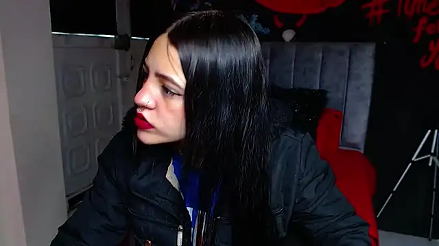 Snapshot of Violettasquirt chatting on 03/19/26, 01:48 Violettasquirt online show from 03/19/26, 01:48