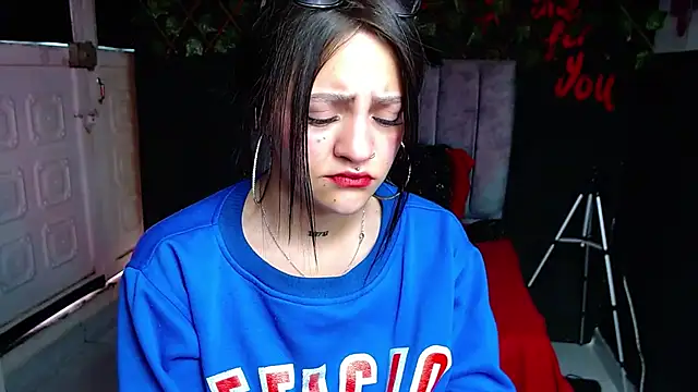 Snapshot of Violettasquirt chatting on 05/08/26, 01:38 Violettasquirt online show from 05/08/26, 01:38