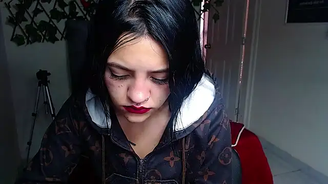 Snapshot of Violettasquirt chatting on 05/30/26, 01:08 Violettasquirt online show from 05/30/26, 01:08