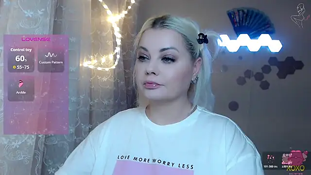 JewellKiss7 online show from 12/01/25, 04:12