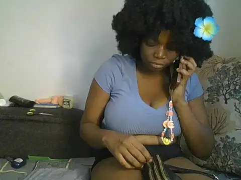 Snapshot of Cocoh_ chatting on 11/09/25, 03:05 Cocoh online show from 11/09/25, 03:05