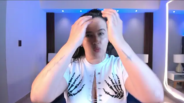 Susann Ross online show from 10/30/25, 10:49