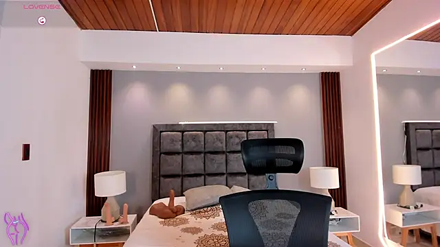 Susann Ross online show from 11/28/25, 10:51