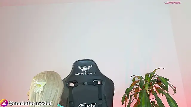 Mariafer05 online show from 02/18/26, 04:36