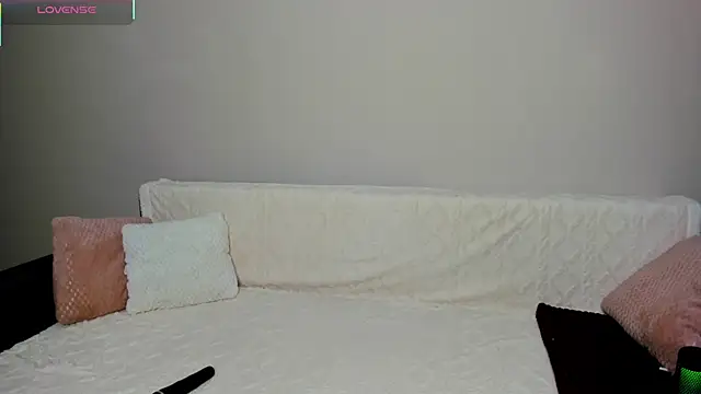 -Sacura- online show from 11/23/25, 04:07