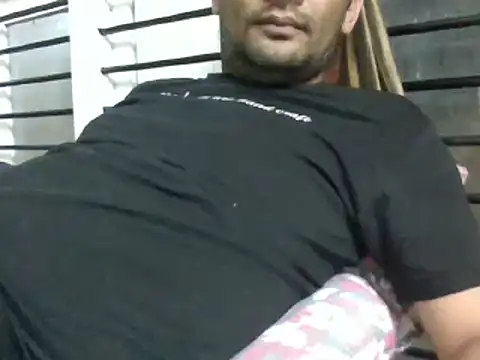 Snapshot of NiceBoy9099 chatting on 01/06/25, 05:49 NiceBoy9099 online show from 01/06/25, 05:49