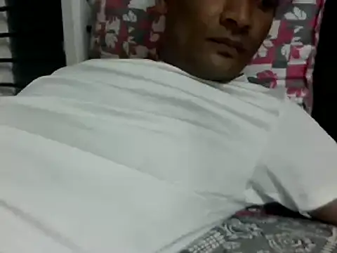 Snapshot of NiceBoy9099 chatting on 01/13/25, 06:59 NiceBoy9099 online show from 01/13/25, 06:59