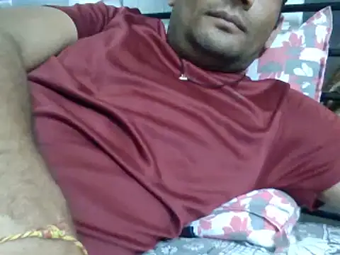 Snapshot of NiceBoy9099 chatting on 03/06/25, 05:43 NiceBoy9099 online show from 03/06/25, 05:43