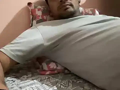 Snapshot of NiceBoy9099 chatting on 09/18/25, 04:53 NiceBoy9099 online show from 09/18/25, 04:53