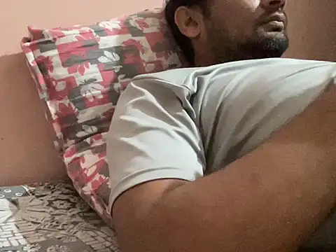 Snapshot of NiceBoy9099 chatting on 10/24/25, 05:09 NiceBoy9099 online show from 10/24/25, 05:09