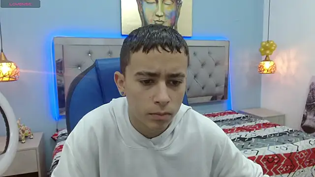 Xavii18 online show from 02/25/25, 01:39