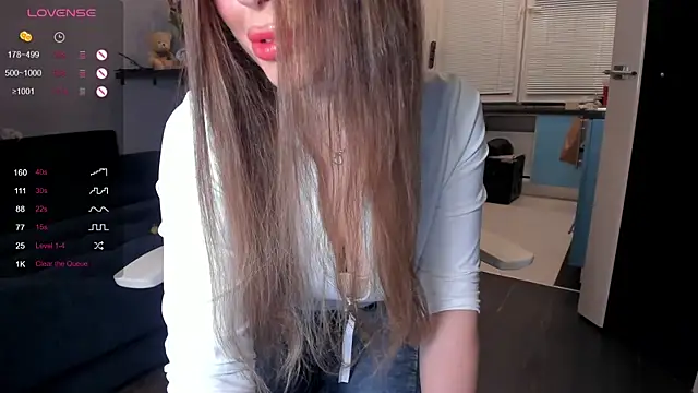 wwildfox online show from 03/12/25, 07:49