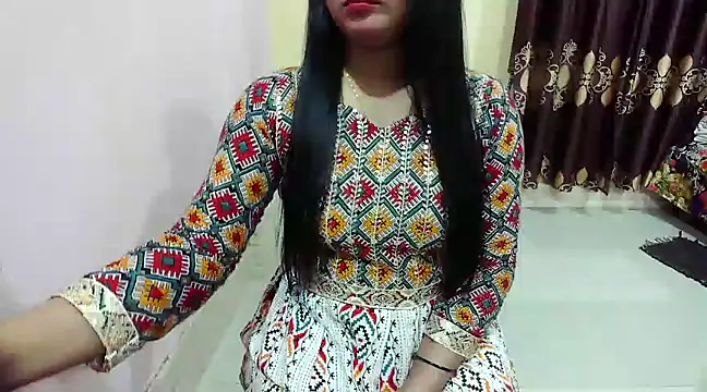 Snapshot of LovelyRose69 chatting on 01/02/25, 03:19 LovelyRose69 online show from 01/02/25, 03:19