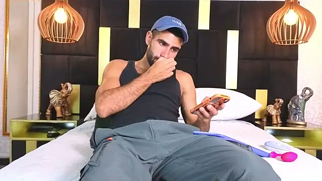 Ethan  Walker online show from 11/19/25, 08:42