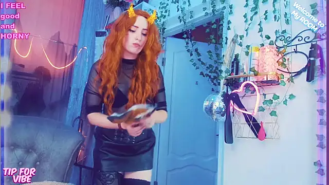 Snapshot of Toxic_Ellies chatting on 12/29/24, 03:46 Toxic Ellies online show from 12/29/24, 03:46