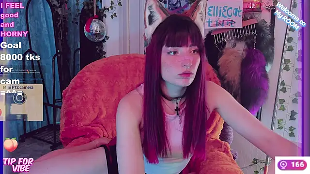 Snapshot of Toxic_Ellies chatting on 02/08/25, 05:18 Toxic Ellies online show from 02/08/25, 05:18