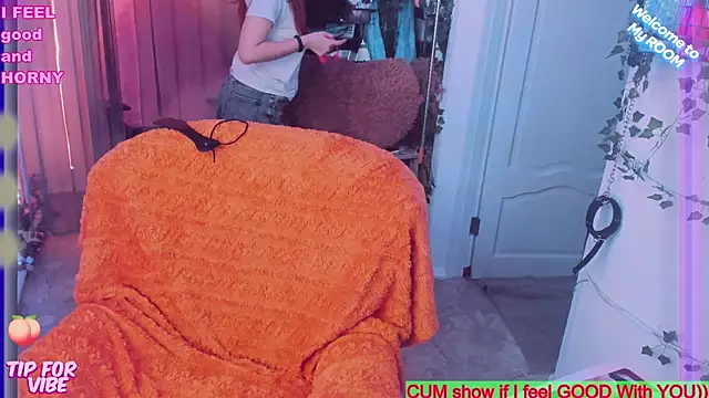 Snapshot of Toxic_Ellies chatting on 03/12/25, 01:51 Toxic Ellies online show from 03/12/25, 01:51