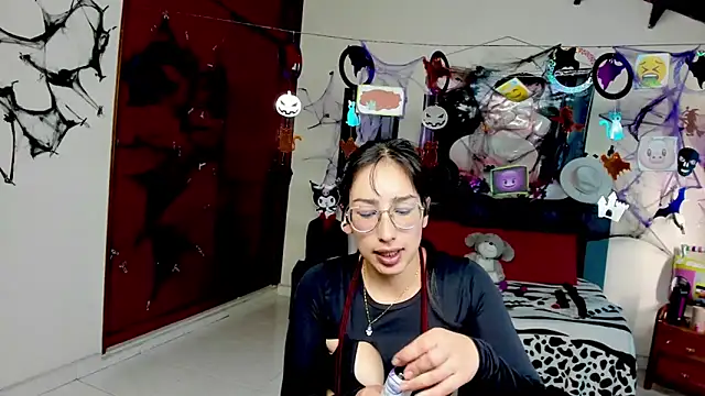 Snapshot of jeyloveebony chatting on 10/30/25, 01:45 jeyloveebony online show from 10/30/25, 01:45