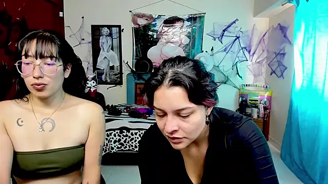 Snapshot of jeyloveebony chatting on 11/04/25, 01:43 jeyloveebony online show from 11/04/25, 01:43