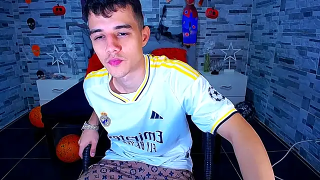 ADAM HOT online show from 10/16/25, 08:54