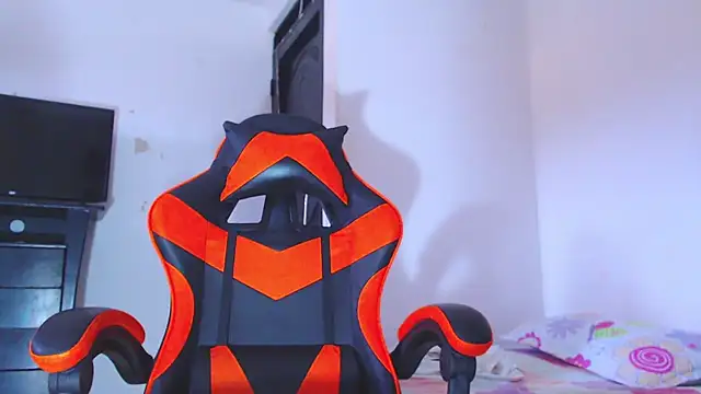 ADAM HOT online show from 12/18/25, 09:54