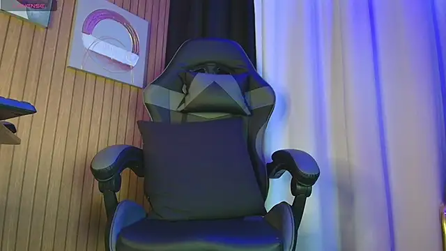 Snapshot of Camila_Chainn chatting on 11/15/25, 08:33 Camila Chainn online show from 11/15/25, 08:33