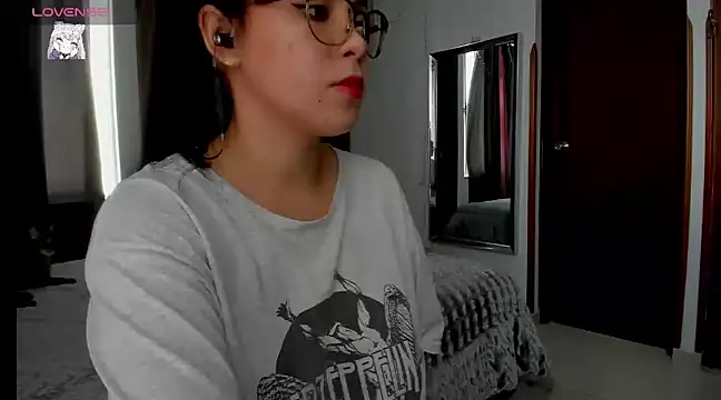 HARLEYNAPIER online show from 02/24/25, 07:41