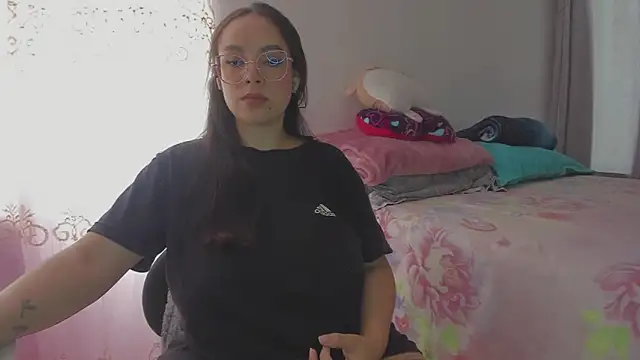 HARLEYNAPIER online show from 03/16/26, 08:57