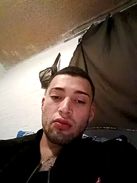 Snapshot of Suggarwhite18CM chatting on 10/10/25, 11:04 Suggarwhite18CM online show from 10/10/25, 11:04