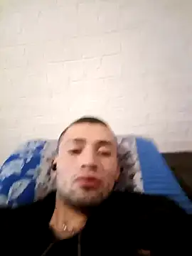 Snapshot of Suggarwhite18CM chatting on 10/21/25, 10:49 Suggarwhite18CM online show from 10/21/25, 10:49