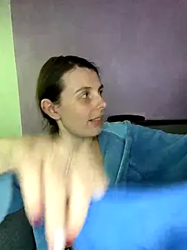 Snapshot of chachalette444 chatting on 11/21/25, 09:57 chachalette444 online show from 11/21/25, 09:57