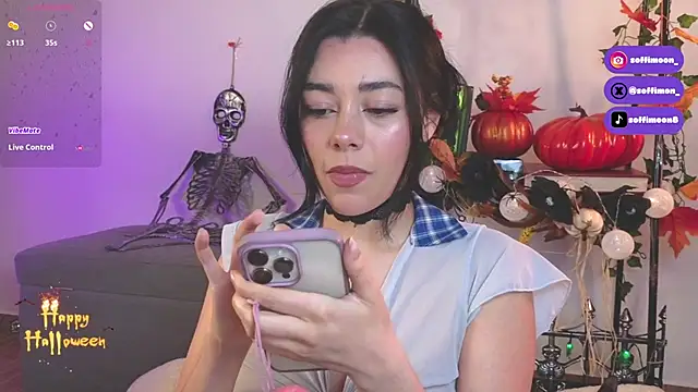 Soffimoon  online show from 10/31/25, 01:39