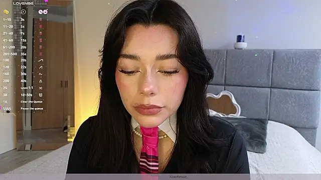 Soffimoon  online show from 03/17/26, 08:34