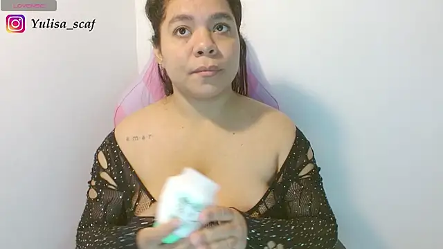 yulissa18 online show from 05/12/26, 01:36