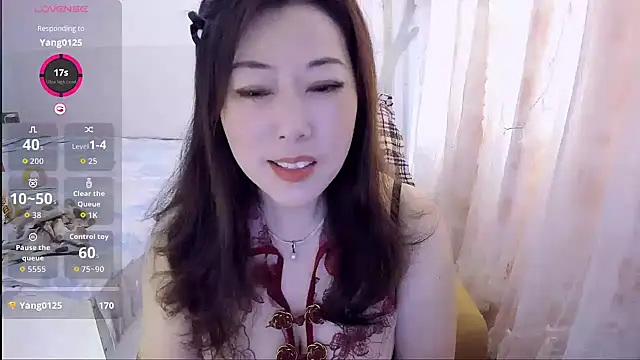 Snapshot of Crystal_Wings chatting on 06/24/26, 01:15 Crystal Wings online show from 06/24/26, 01:15