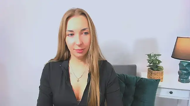 Snapshot of AriaDesire chatting on 03/08/25, 07:16 AriaDesire online show from 03/08/25, 07:16