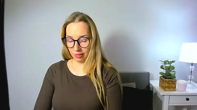 AriaDesire online show from 11/29/25, 06:16