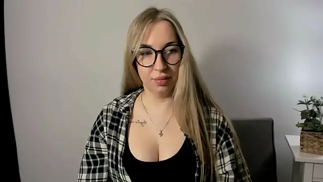 AriaDesire online show from 03/15/26, 07:36